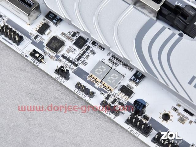 七彩虹iGame Z690 Ultra V20 DDR5主板评测 新潮白色主板是这样炼成的