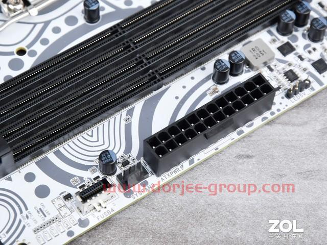 七彩虹iGame Z690 Ultra V20 DDR5主板评测 新潮白色主板是这样炼成的