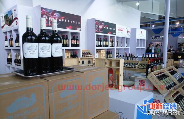国产葡萄酒卖不动了？张裕2020年净利润腰斩，创上市以来*跌幅