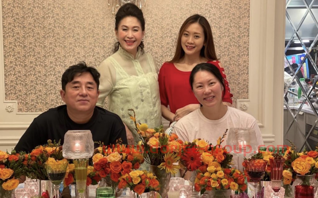 “港坛歌星”吕方：和郑裕玲同居16年被甩，在56岁时老来得女